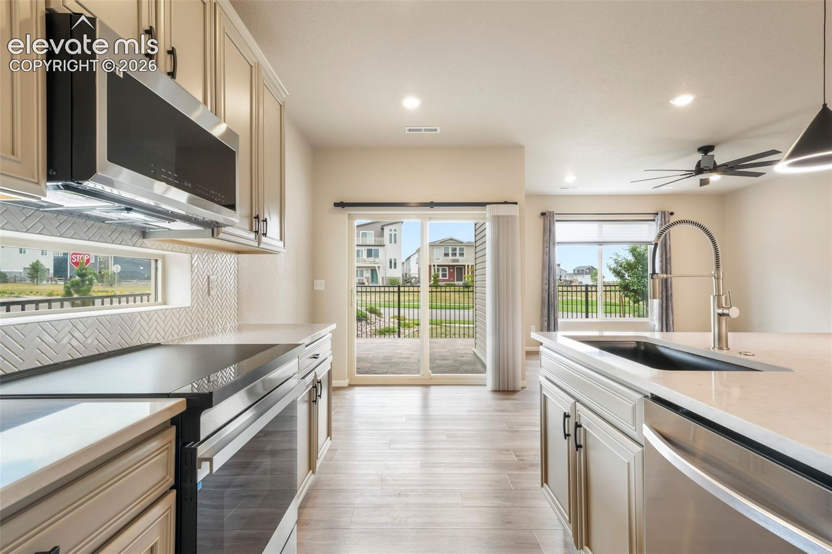 5697 Torrisdale View, photo 22