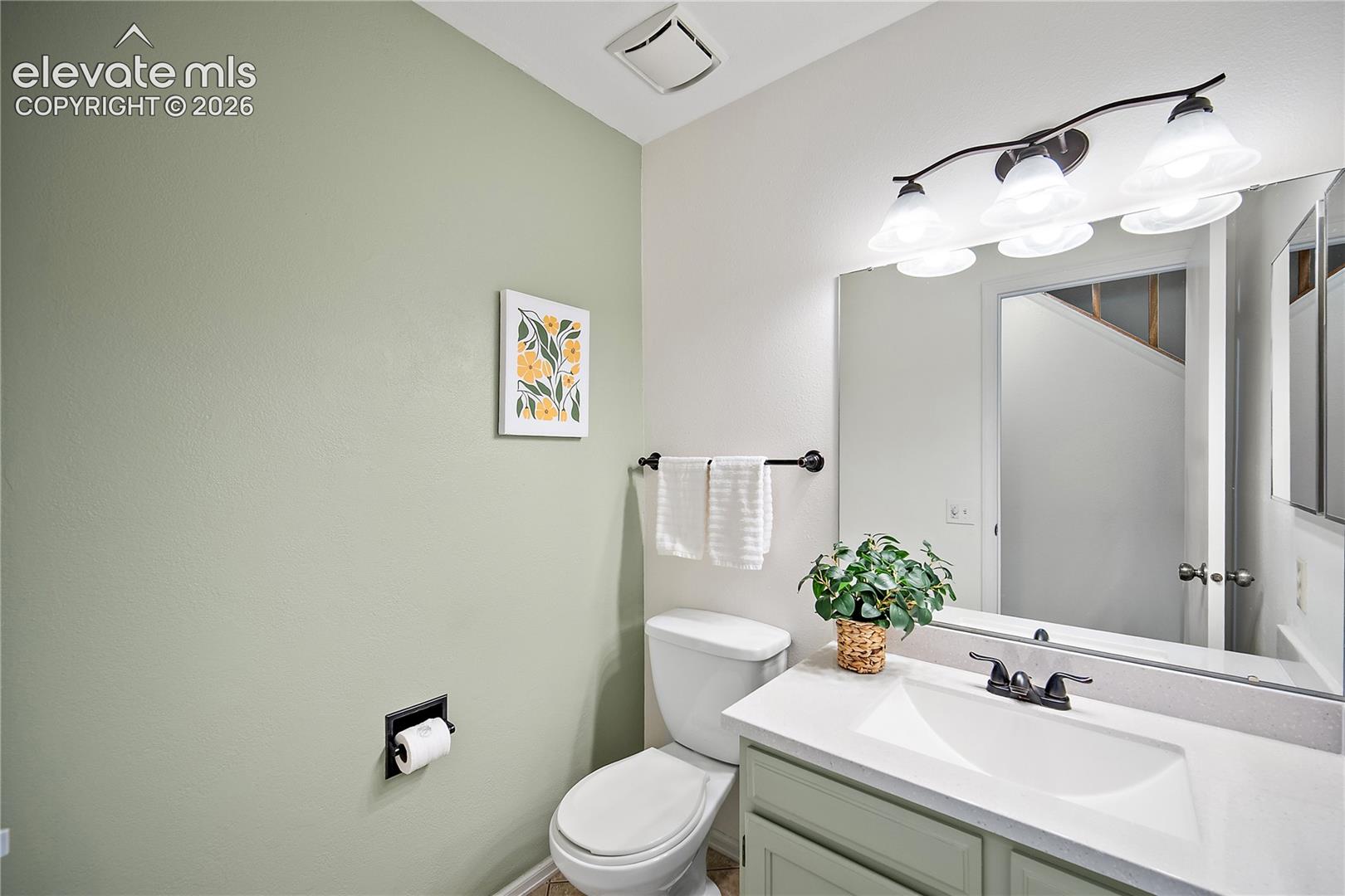 Listing photo 14 for 2998 Westcliff Circle