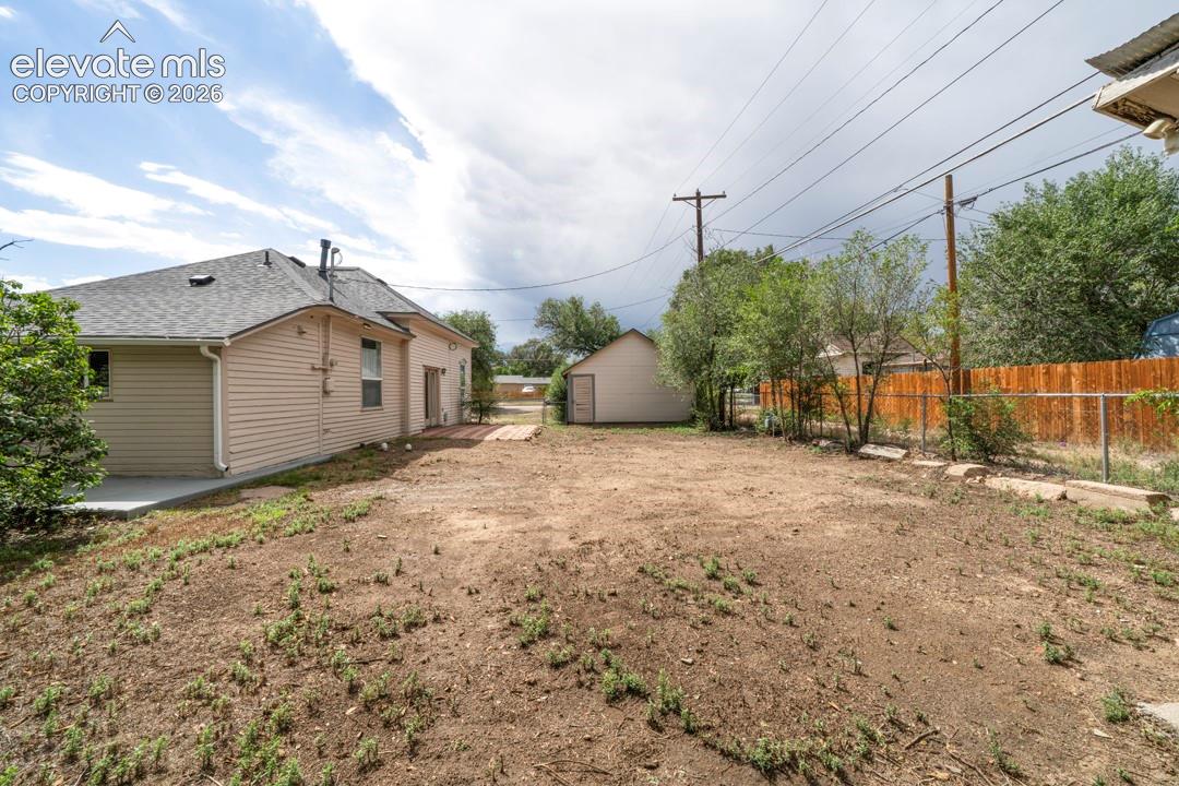 Listing photo 17 for 121 W Missouri Avenue