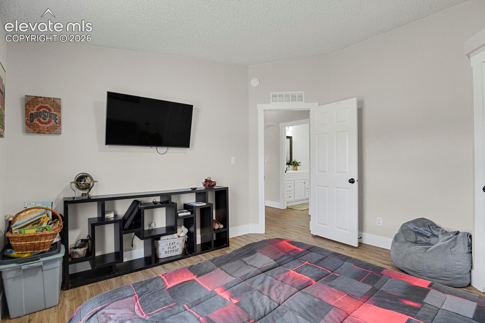 Listing photo 28 for 2329 Southpark Road