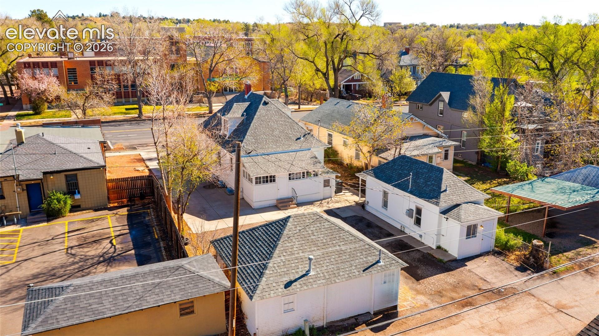 Listing photo 5 for 1919 W Colorado Avenue