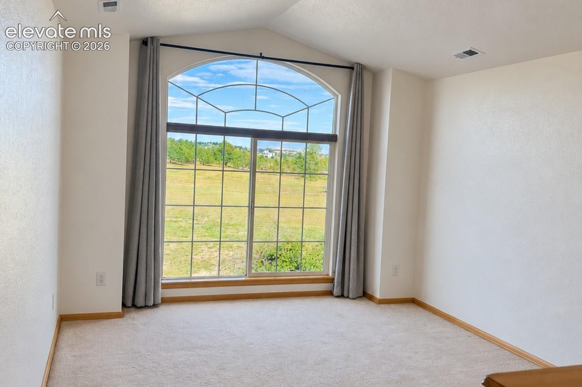 Listing photo 24 for 9736 Cairngorm Way