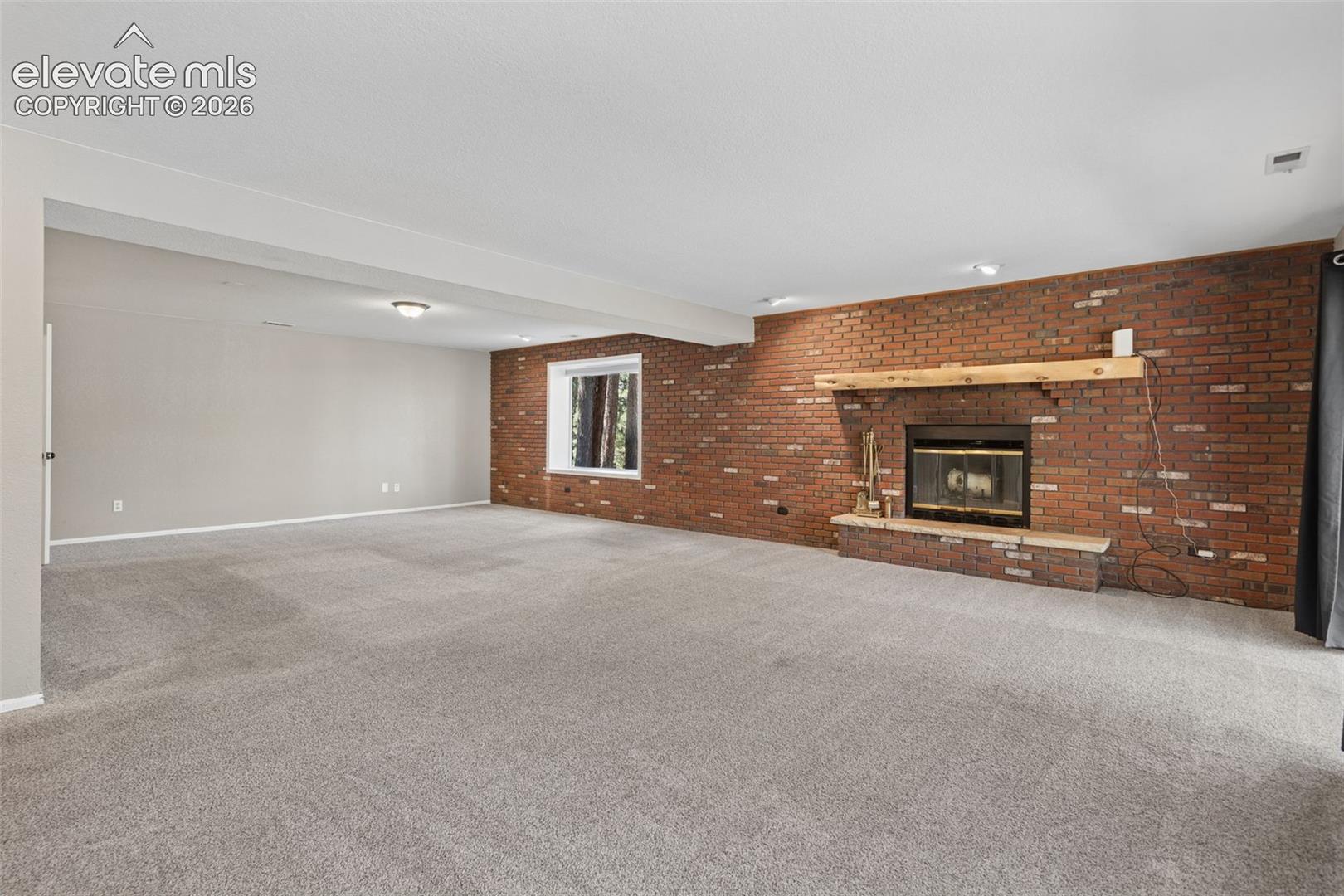 Listing photo 17 for 17950 New London Road