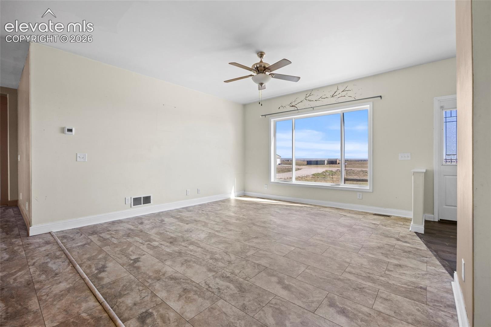 Listing photo 10 for 842 Spotted Owl Way