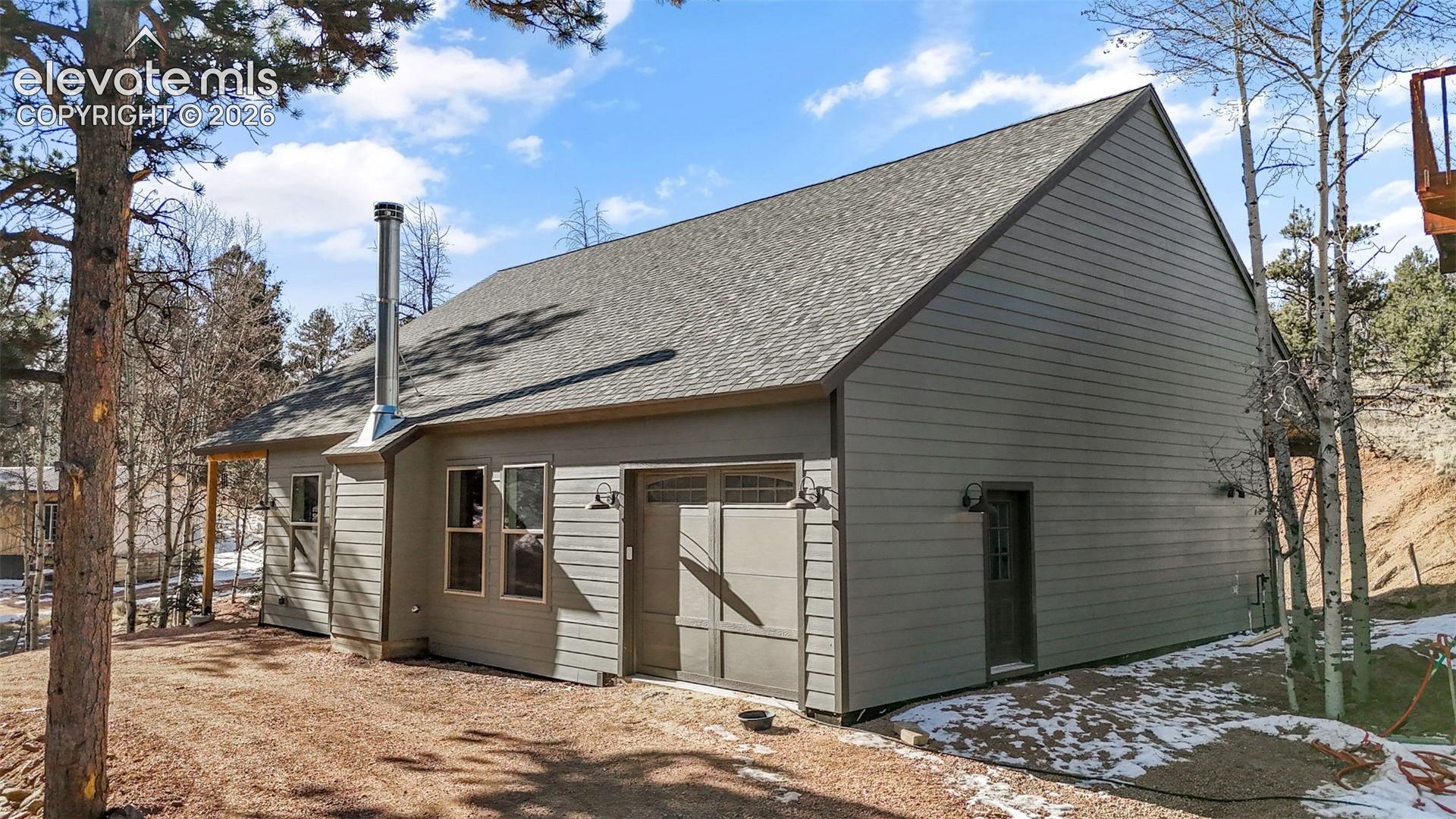 Listing photo 38 for 2270 Pikes Peak Drive