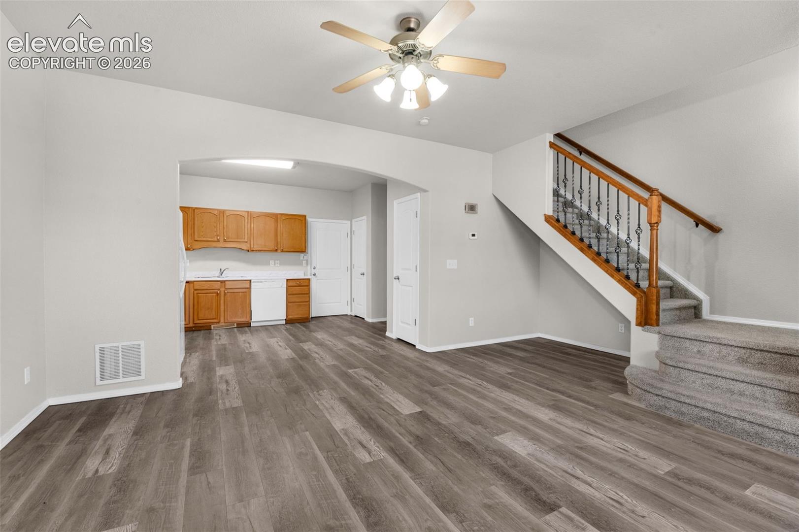 Listing photo 9 for 1034 Fountain Mesa Drive