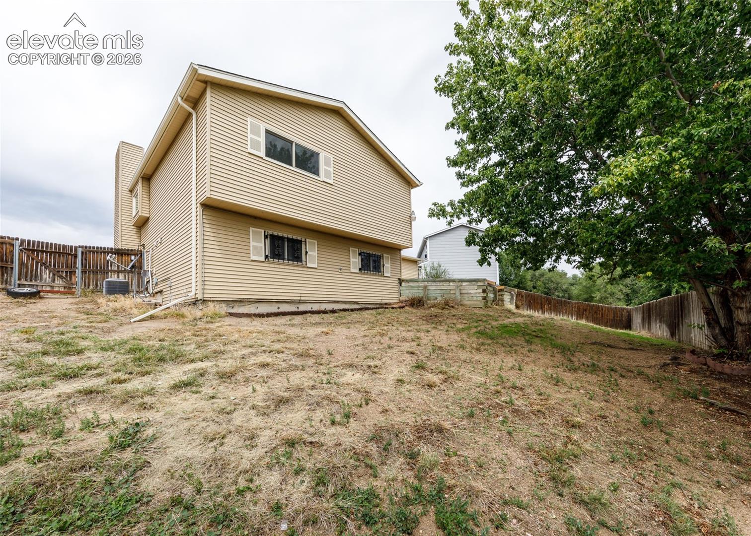 Listing photo 34 for 604 Fountain Mesa Road