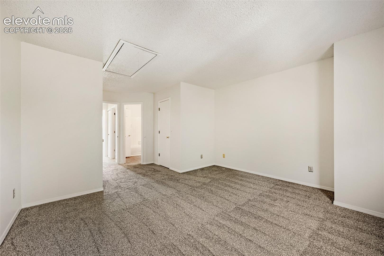 Listing photo 15 for 4128 Charleston Drive