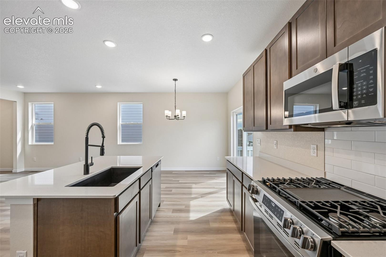 Listing photo 18 for 9684 Blaurock Drive