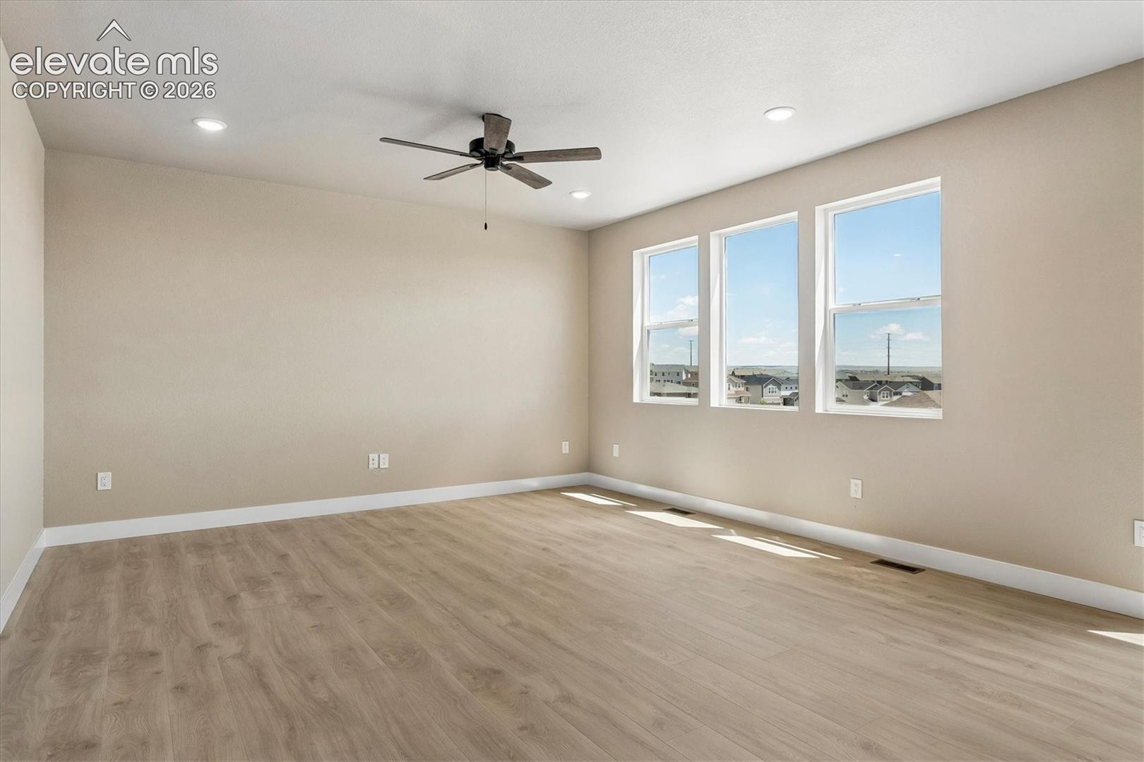 Listing photo 8 for 5325 Sidewinder Drive