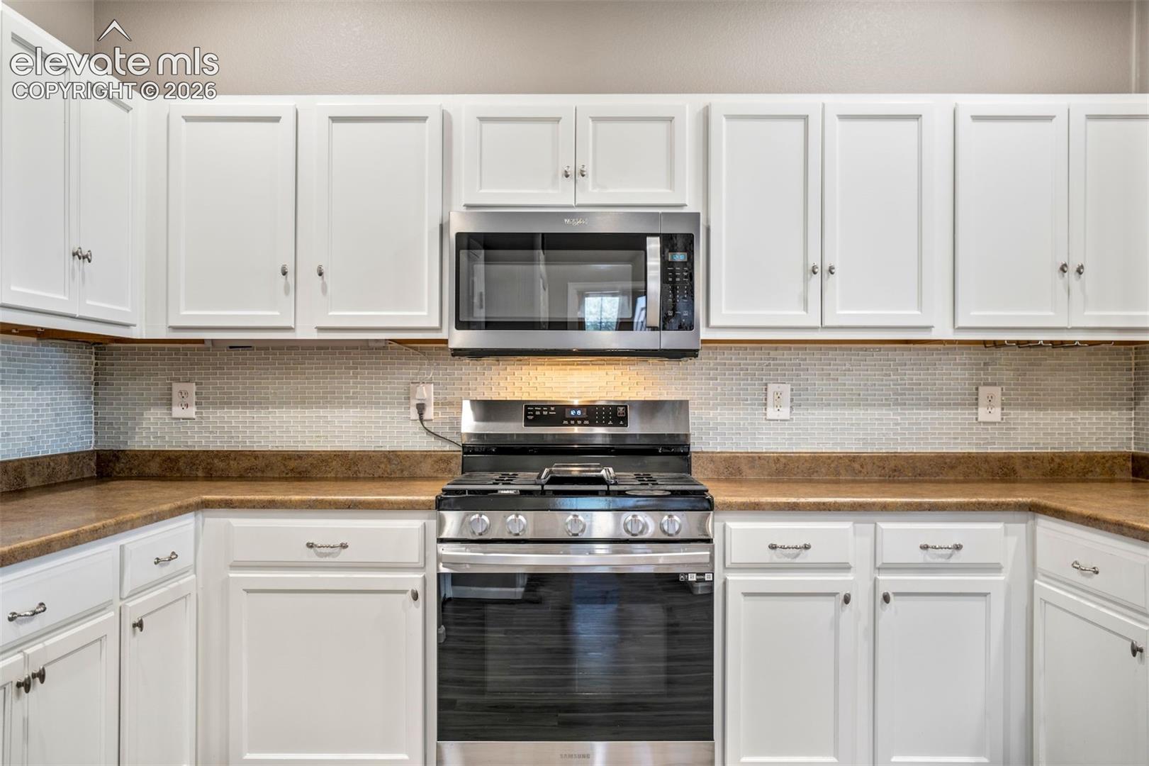 Listing photo 14 for 7303 Sandy Springs Point
