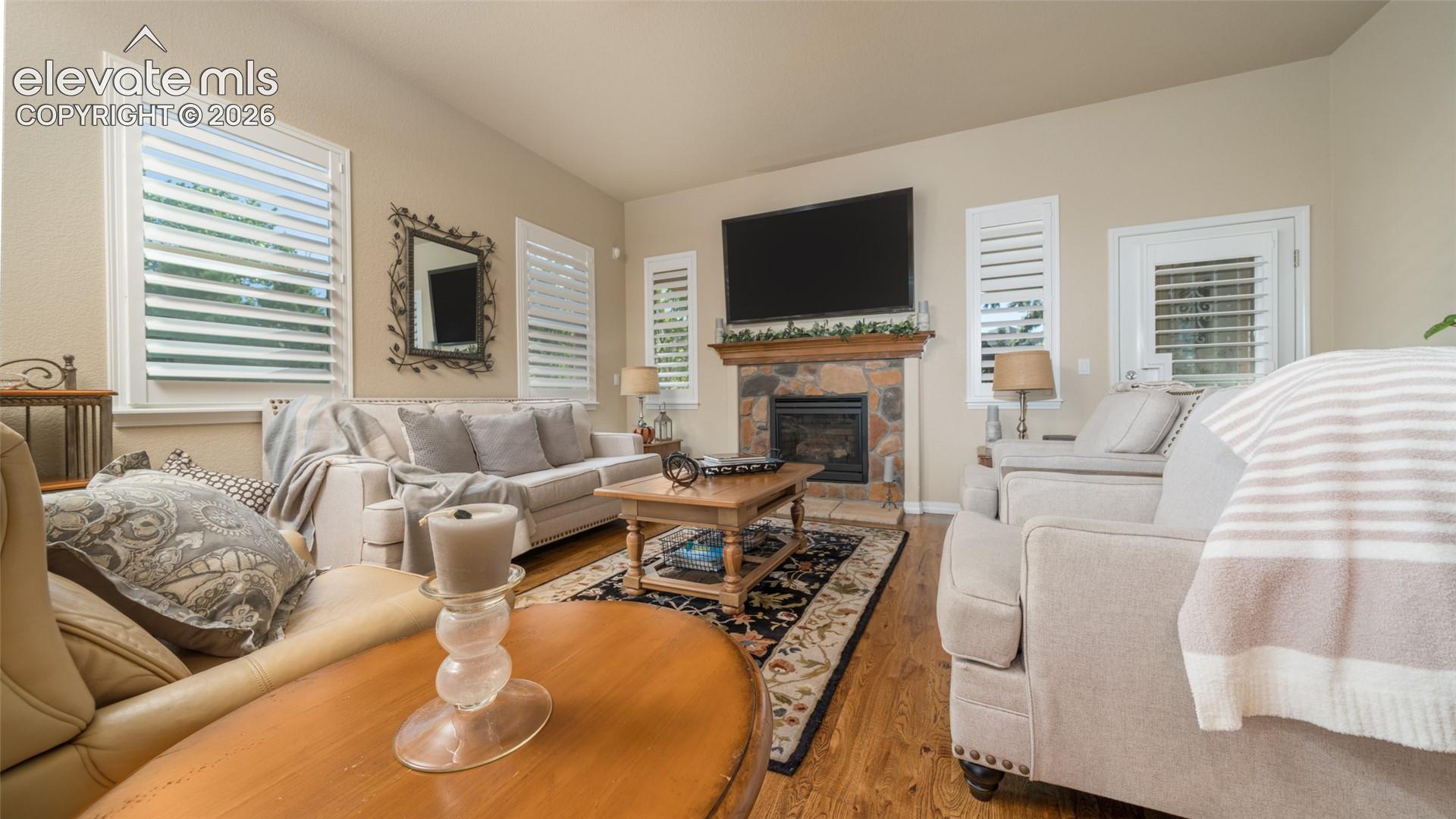 Listing photo 11 for 2455 Veneto Way