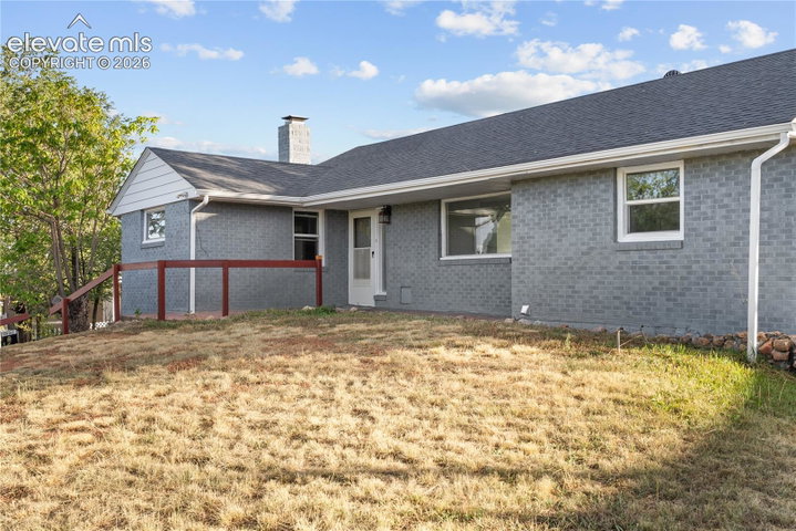 1606 Navajo Circle — listing photo