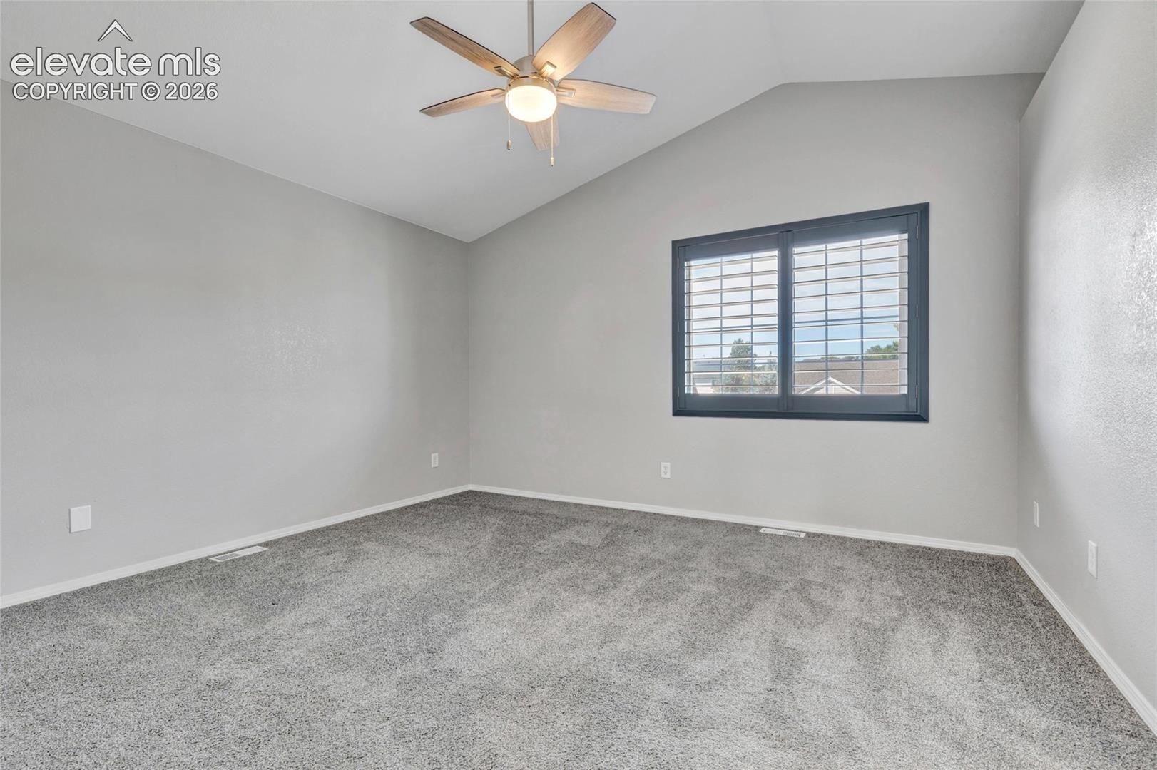 Listing photo 24 for 1204 White Stone Way