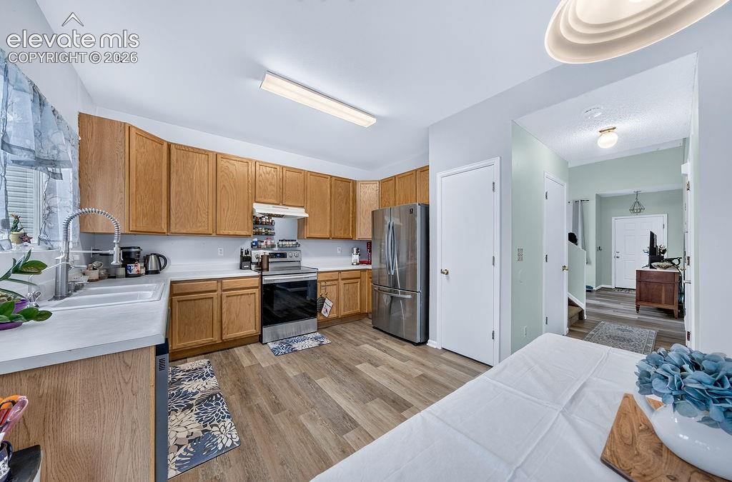 Listing photo 13 for 818 Hayloft Lane