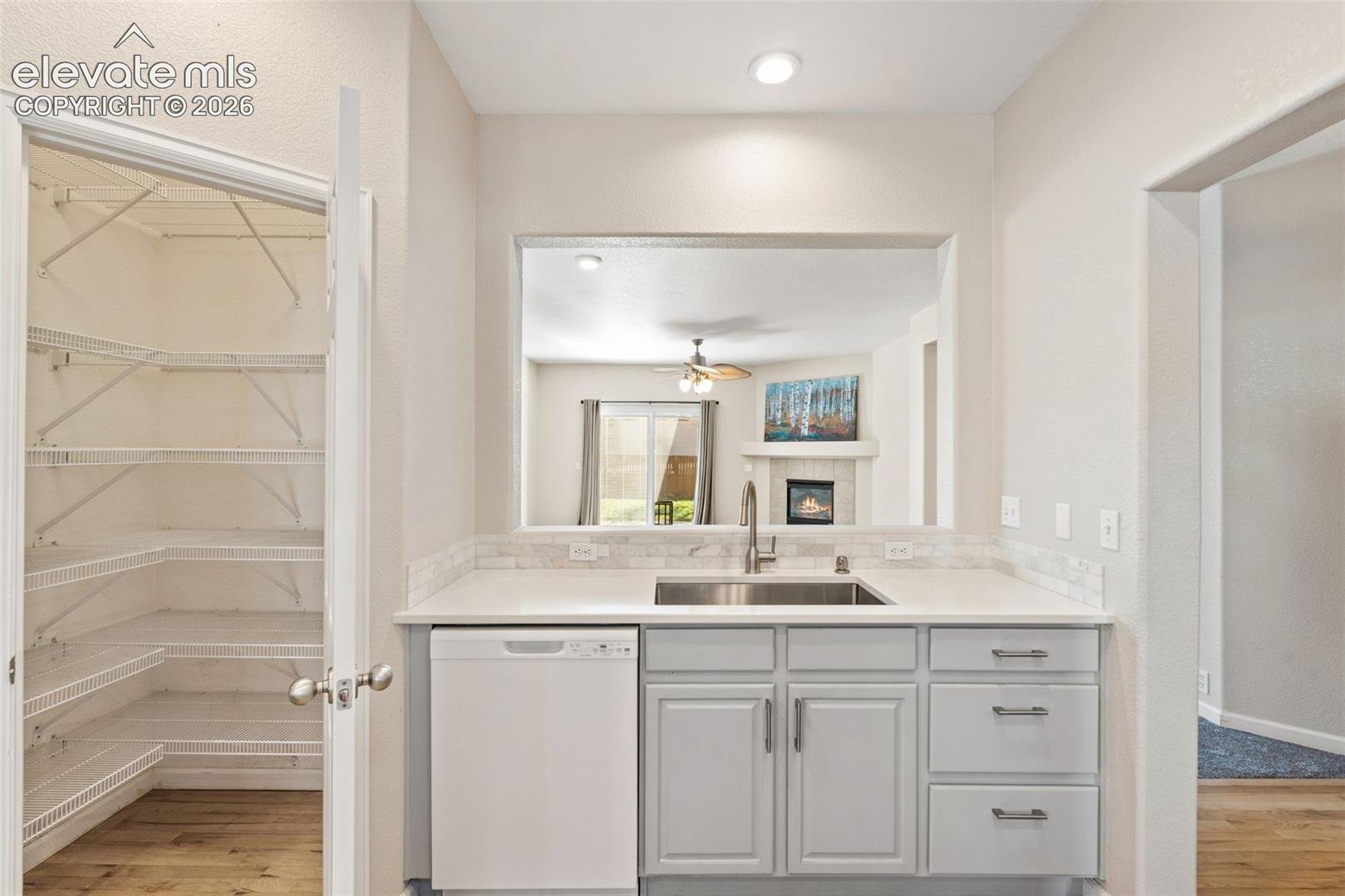 Listing photo 9 for 3595 Shady Rock Drive