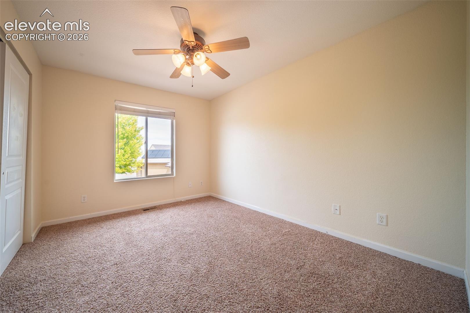 Listing photo 33 for 5078 Hummingbird Court