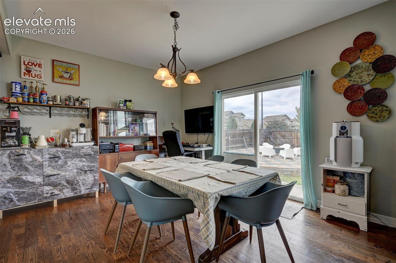 Listing photo 13 for 10249 Mt Lincoln Drive