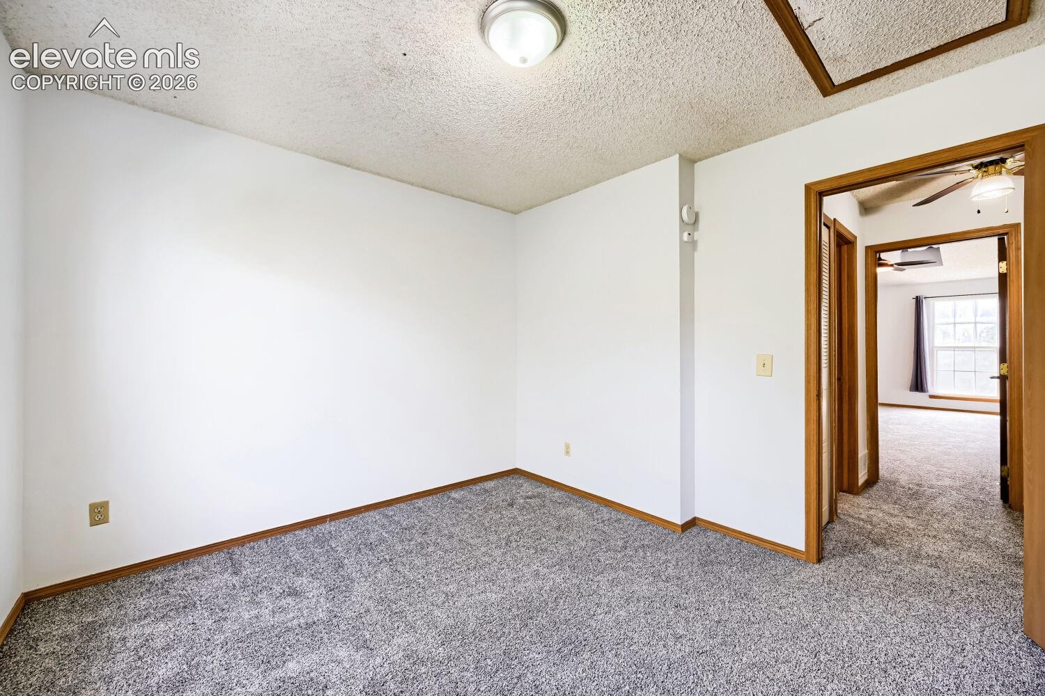 Listing photo 20 for 3515 Queen Anne Way