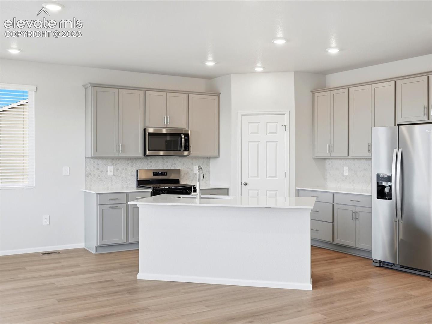 Listing photo 13 for 10803 Rolling Ranch Drive