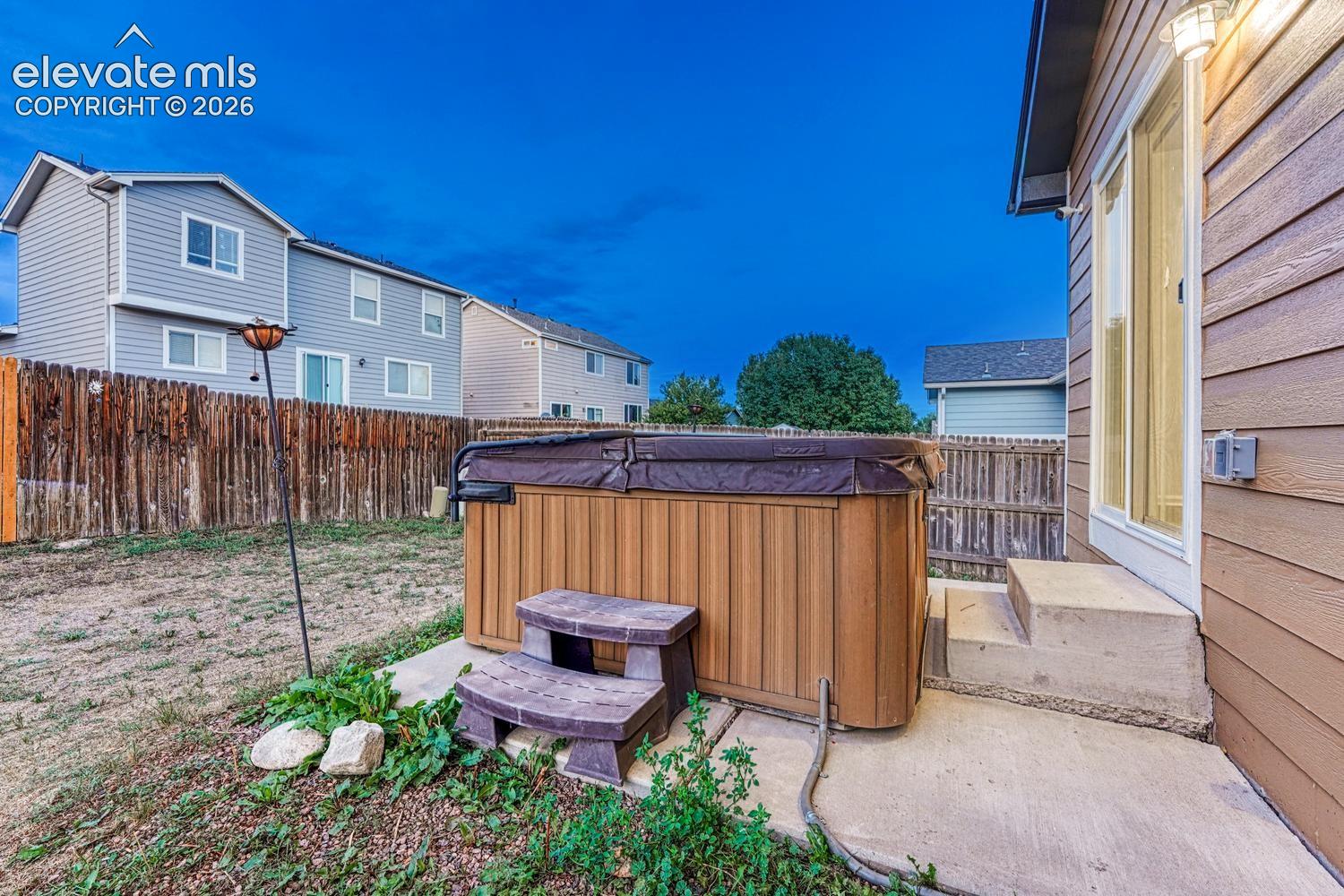 Listing photo 6 for 1120 Lords Hill Drive