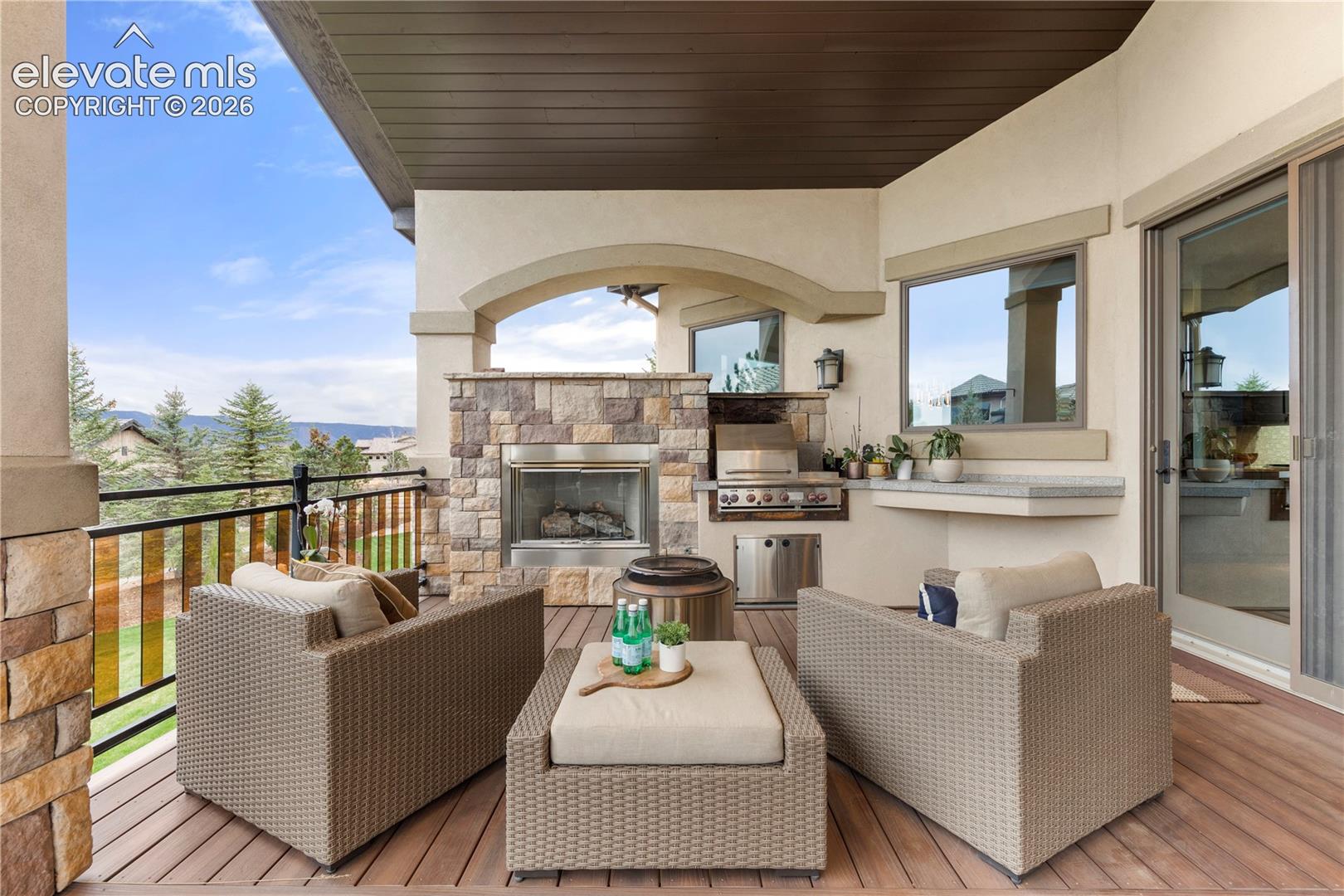 Listing photo 22 for 2217 Rainbows End Point