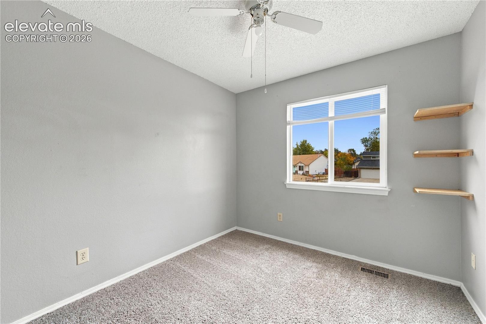 Listing photo 21 for 310 Briggs Place