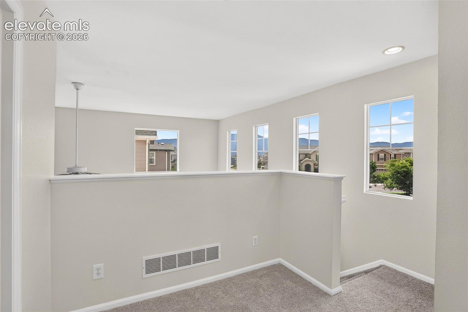 Listing photo 32 for 1363 Yellow Granite Way