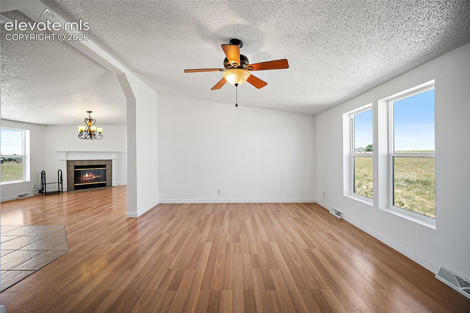 Listing photo 11 for 1385 Antelope Drive