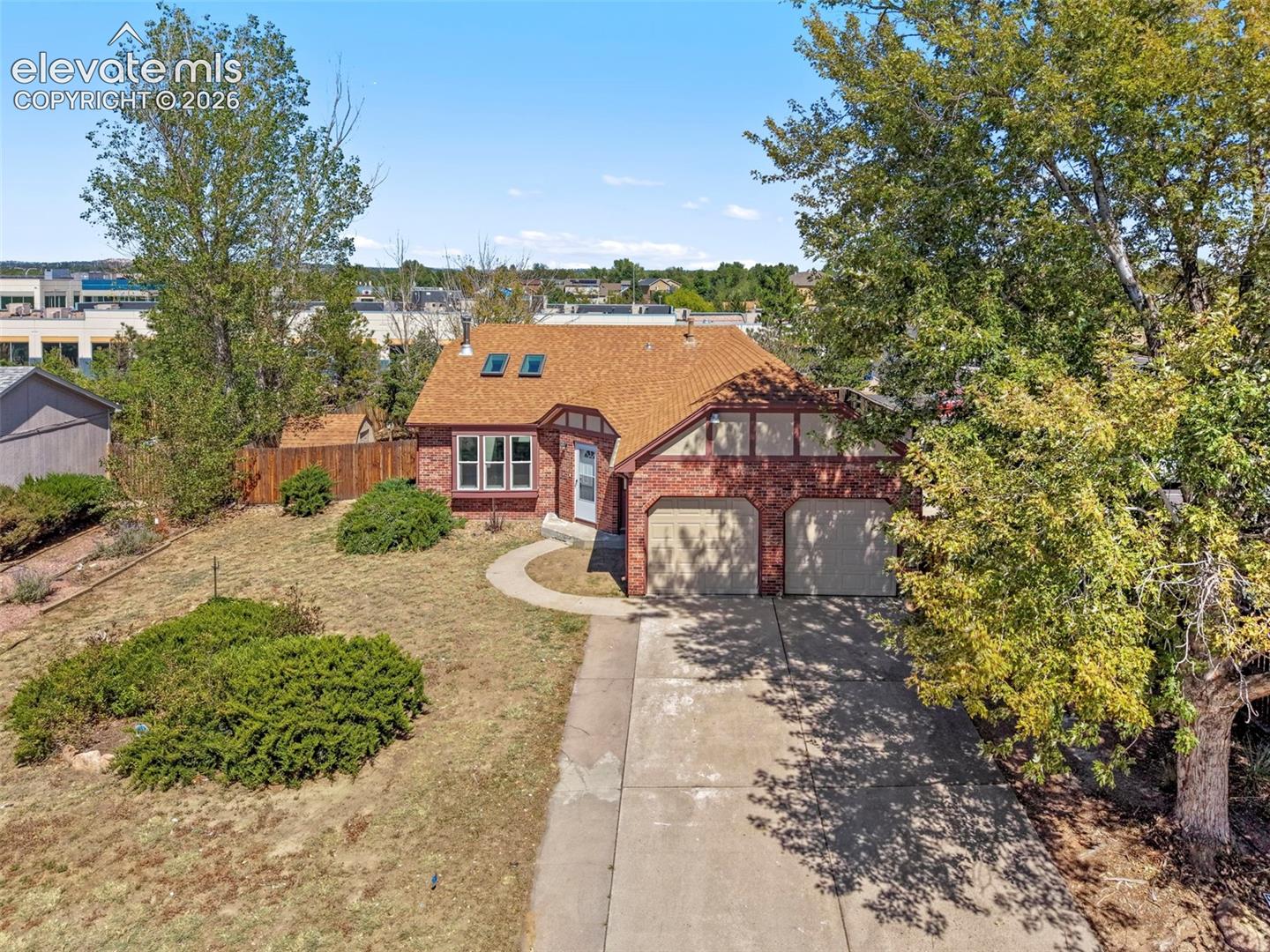 Listing photo 5 for 4537 Fenton Road