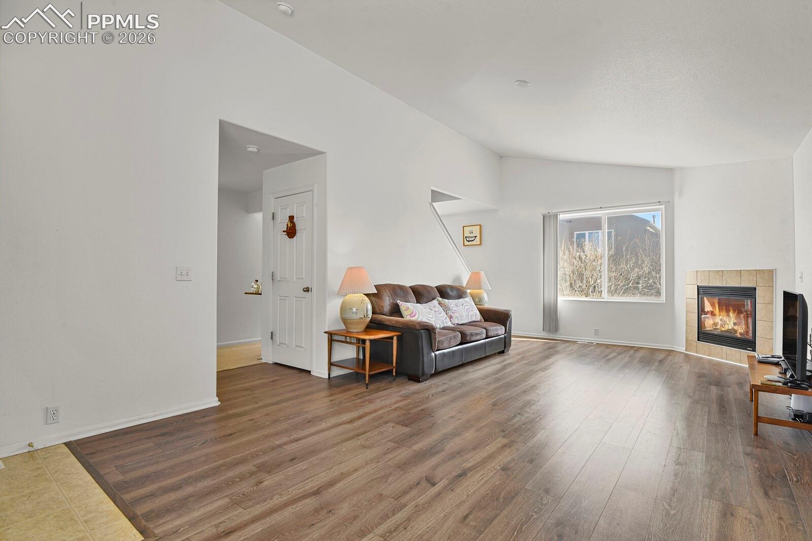 Listing photo 7 for 7203 Bentwater Drive