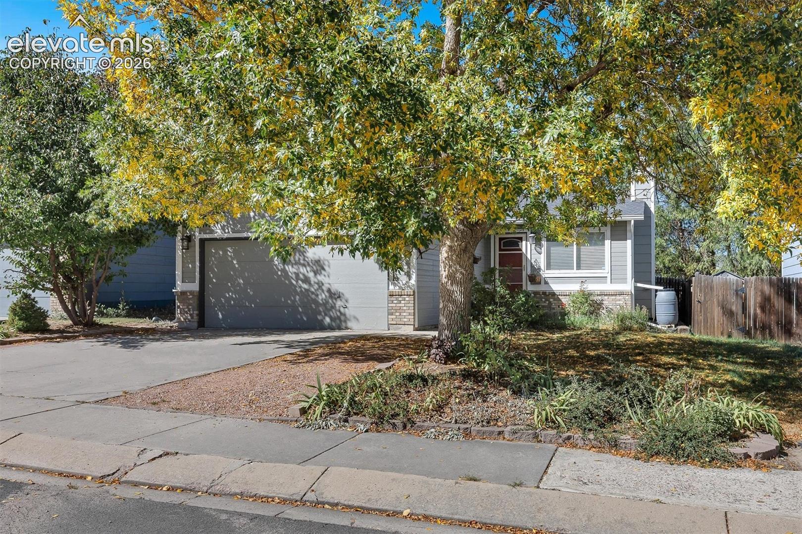 Listing photo 2 for 5168 Austerlitz Drive