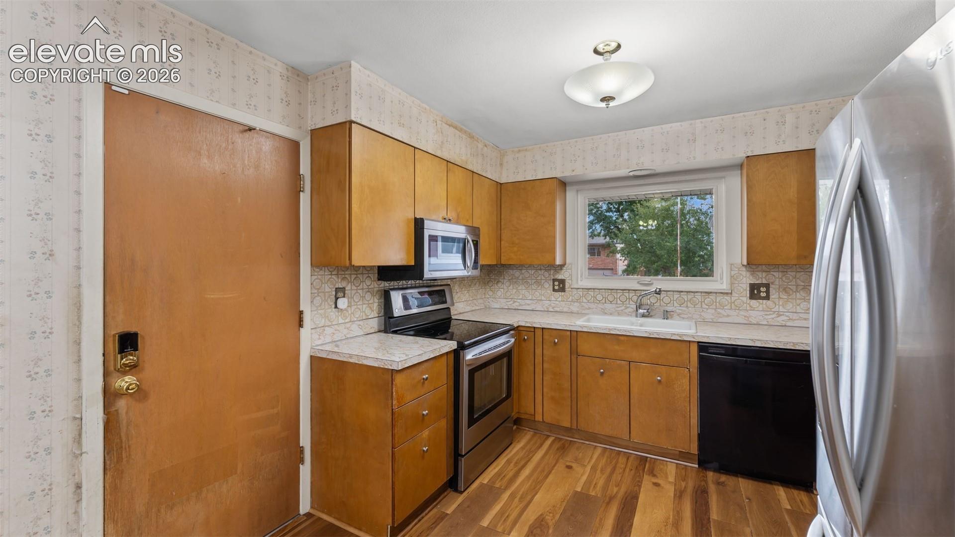 2204 Warwick Lane, photo 9