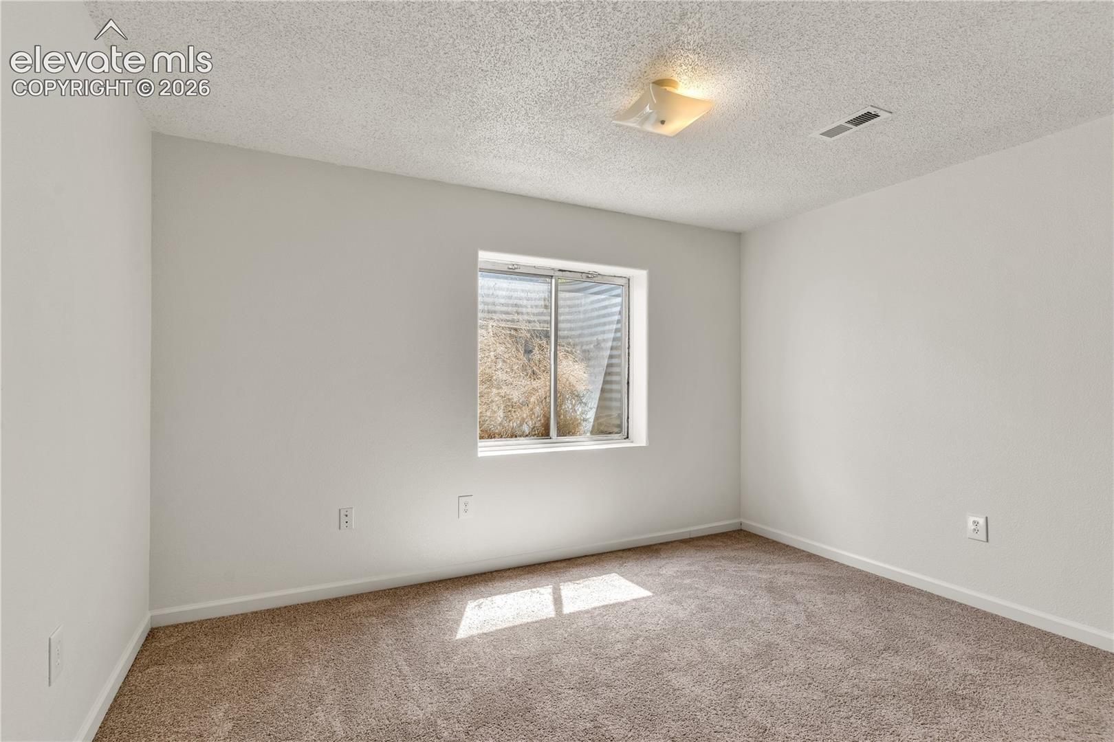 Listing photo 22 for 508 S Bayfield Avenue