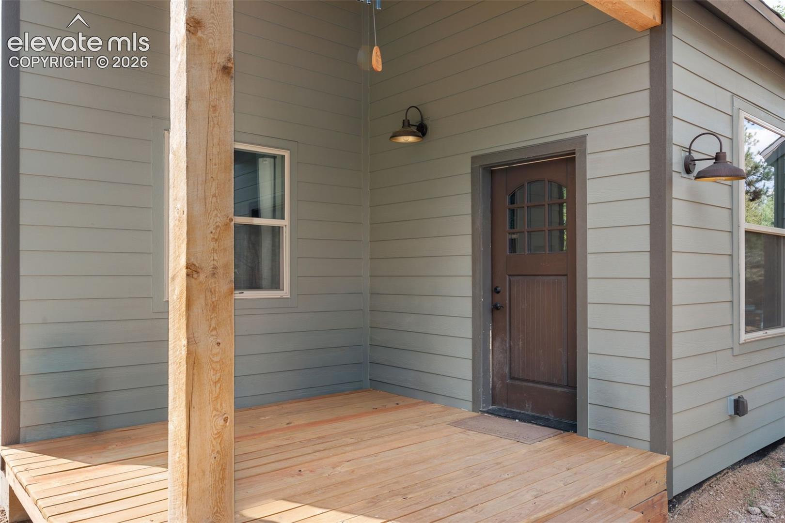 Listing photo 4 for 2270 Pikes Peak Drive