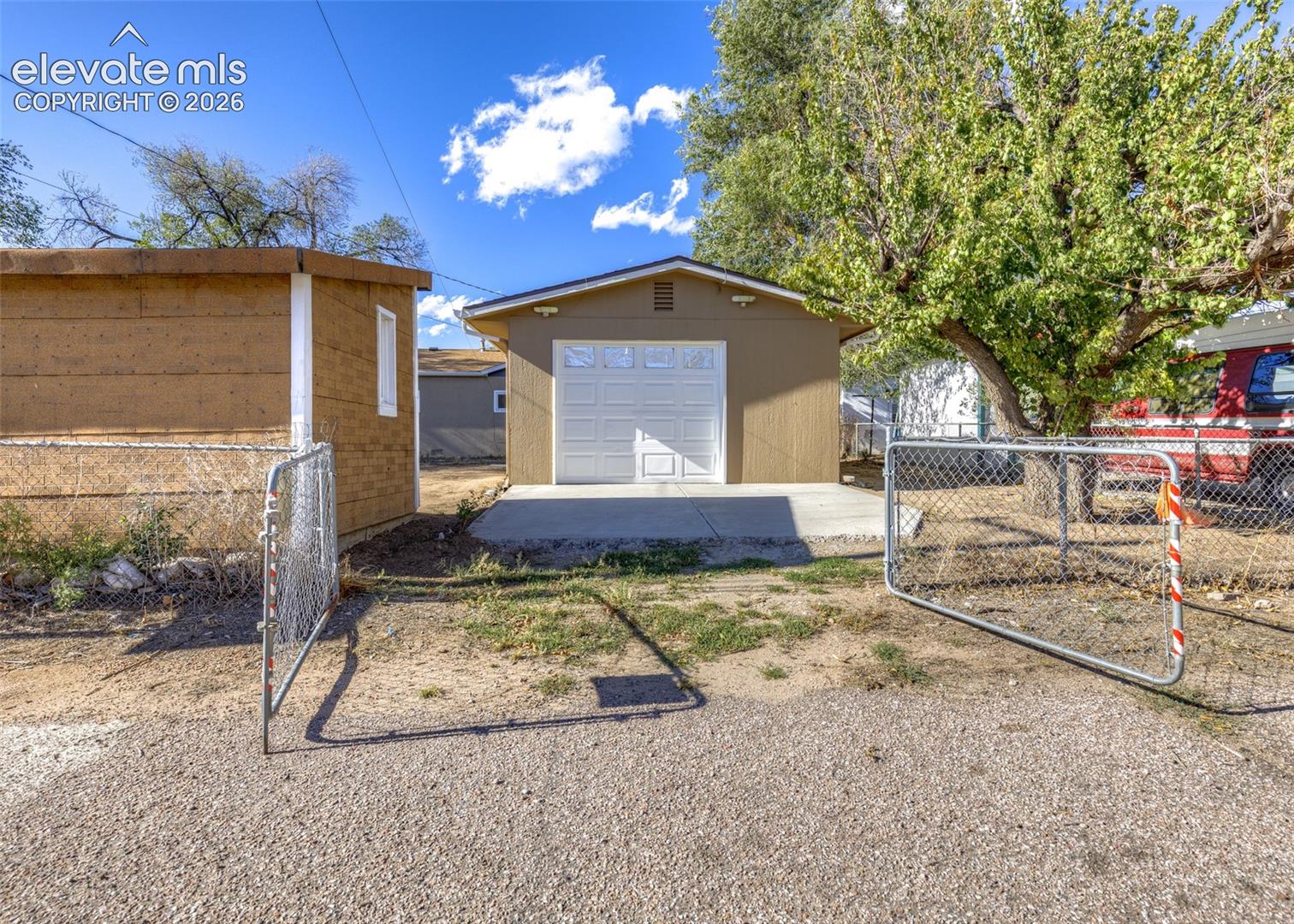 Listing photo 39 for 105 Norman Drive