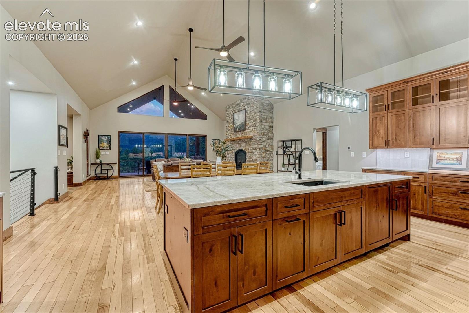 2751 Mountain Glen Court, photo 4