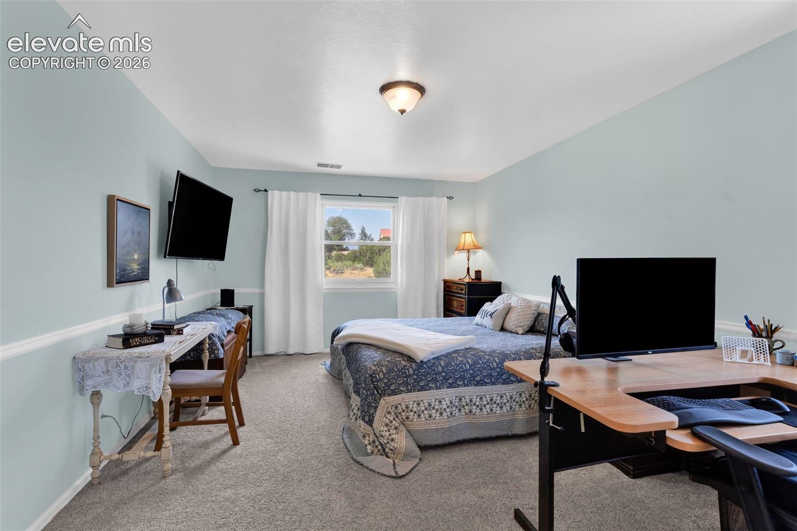 Listing photo 22 for 1004 Ridgeview Place