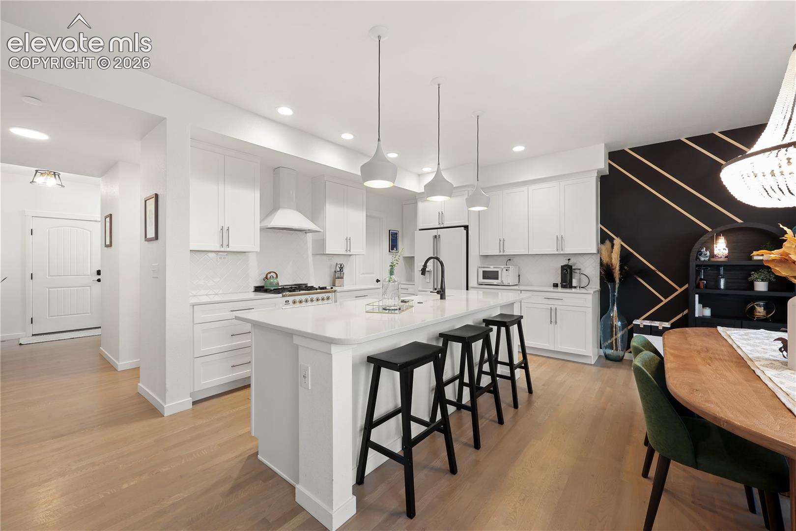 Listing photo 8 for 6538 Cumbre Vista Way