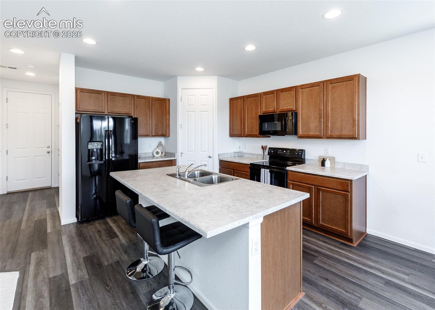 Listing photo 12 for 16462 Mountain Flax Drive