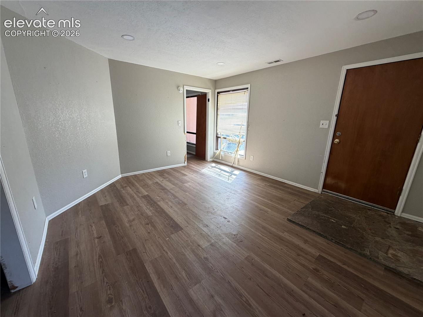Listing photo 8 for 124 Trout Creek Drive