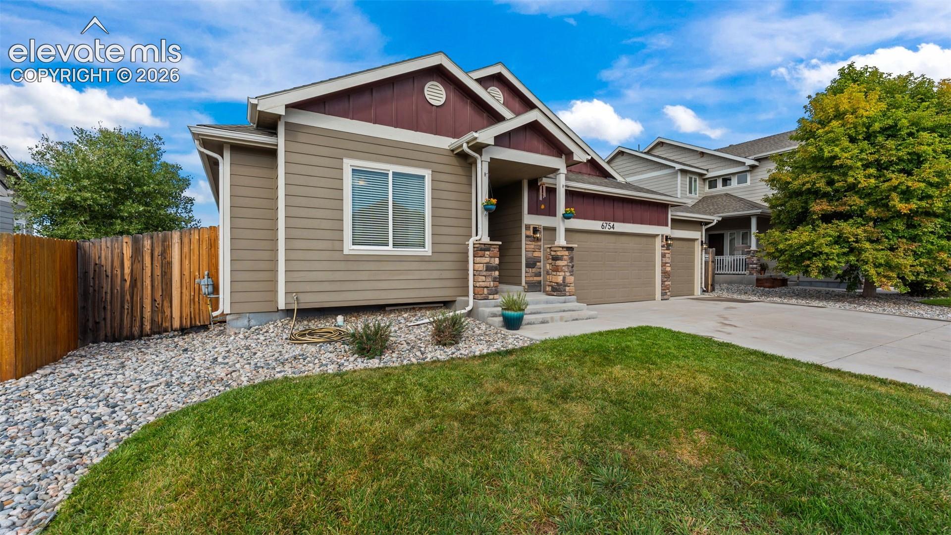 6754 Phantom Way, photo 3