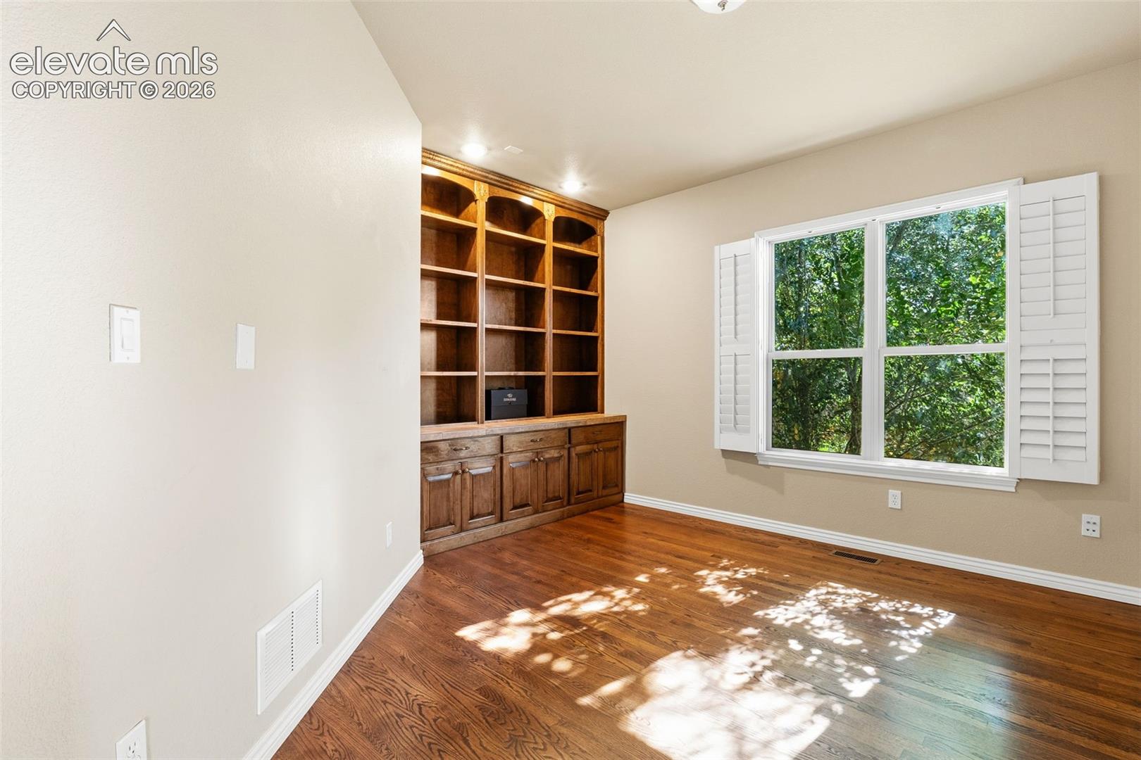 Listing photo 25 for 2171 Diamond Creek Drive