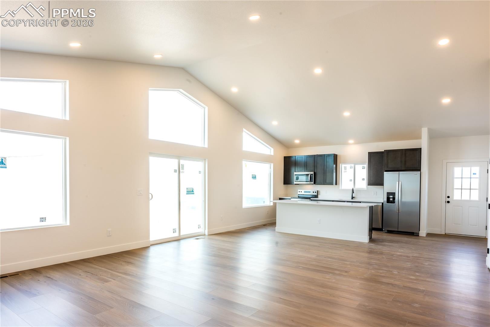 Listing photo 7 for 9335 S Peyton Highway