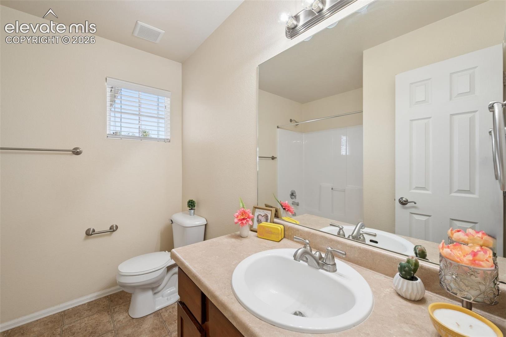 Listing photo 16 for 7589 Chenoa Court