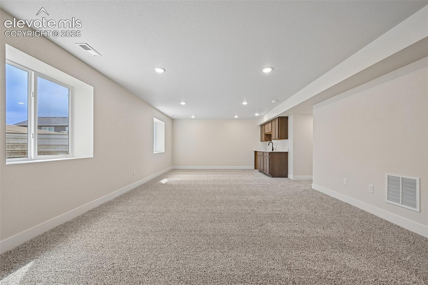 Listing photo 34 for 9684 Blaurock Drive
