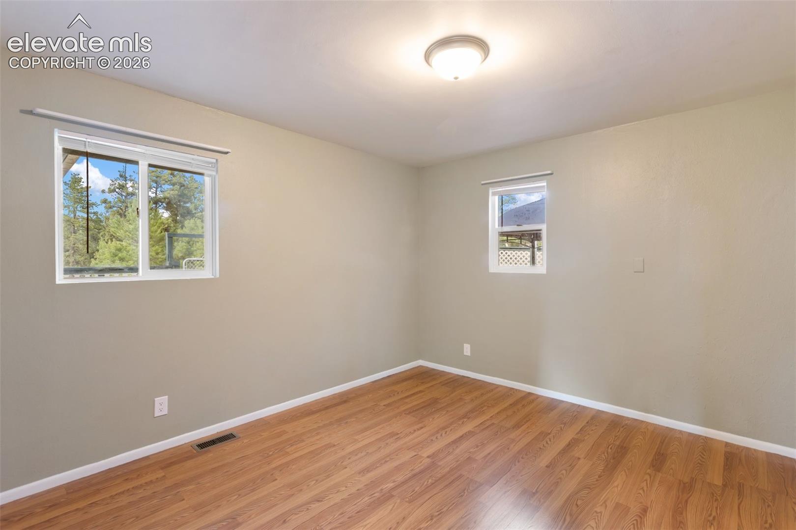 Listing photo 25 for 192 Columbine Road