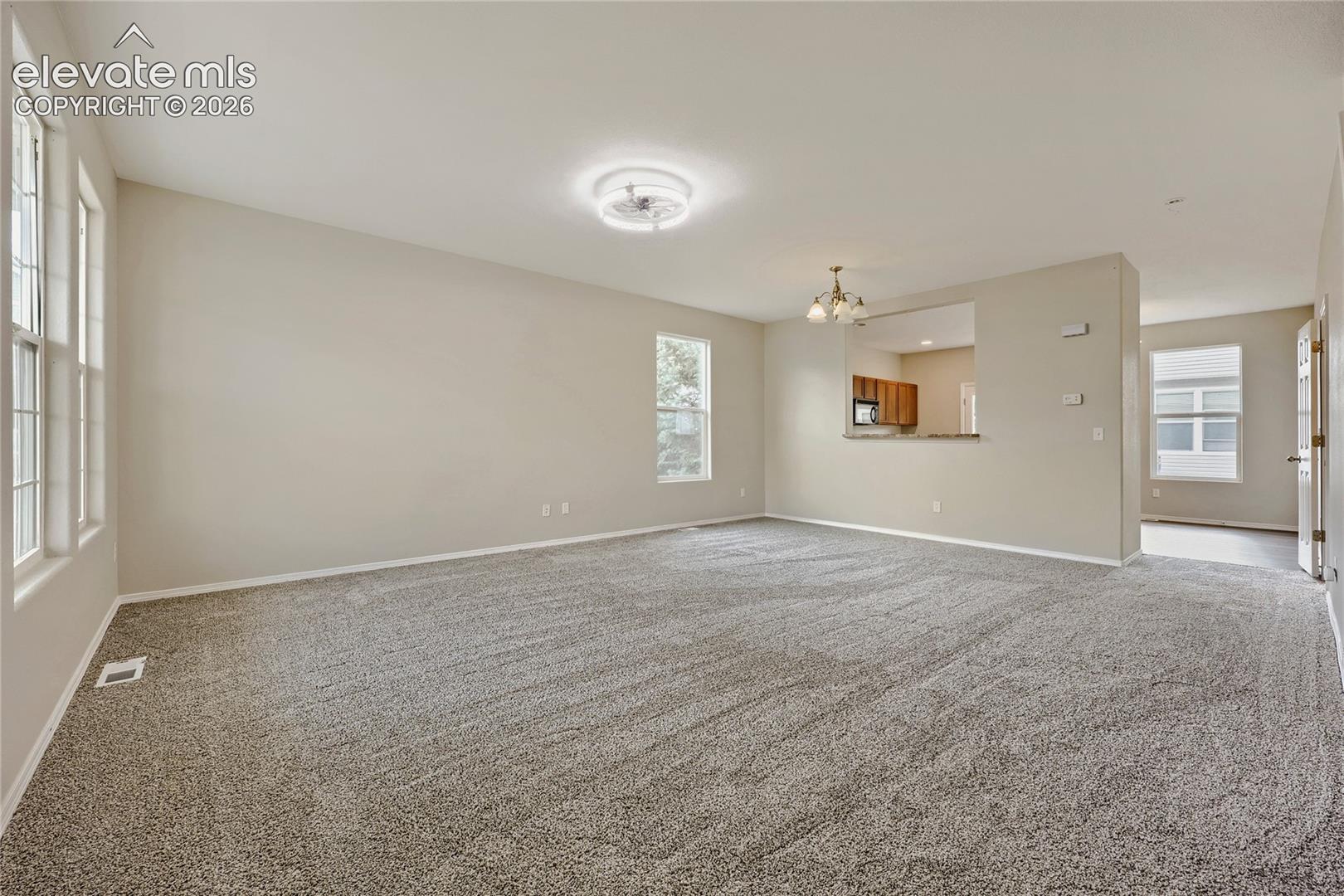 Listing photo 5 for 10505 Wells Point