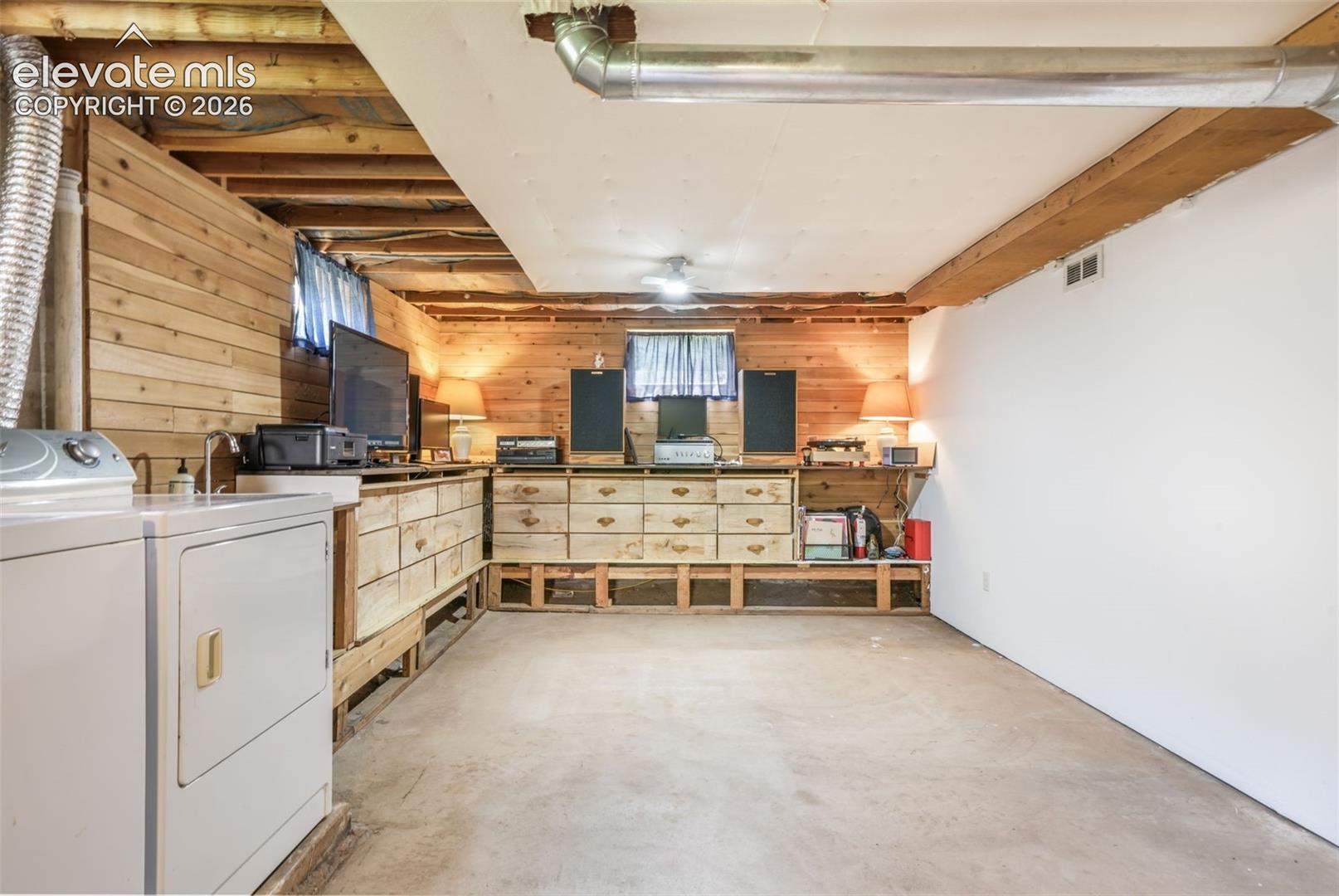 Listing photo 37 for 3326 W Kiowa Street