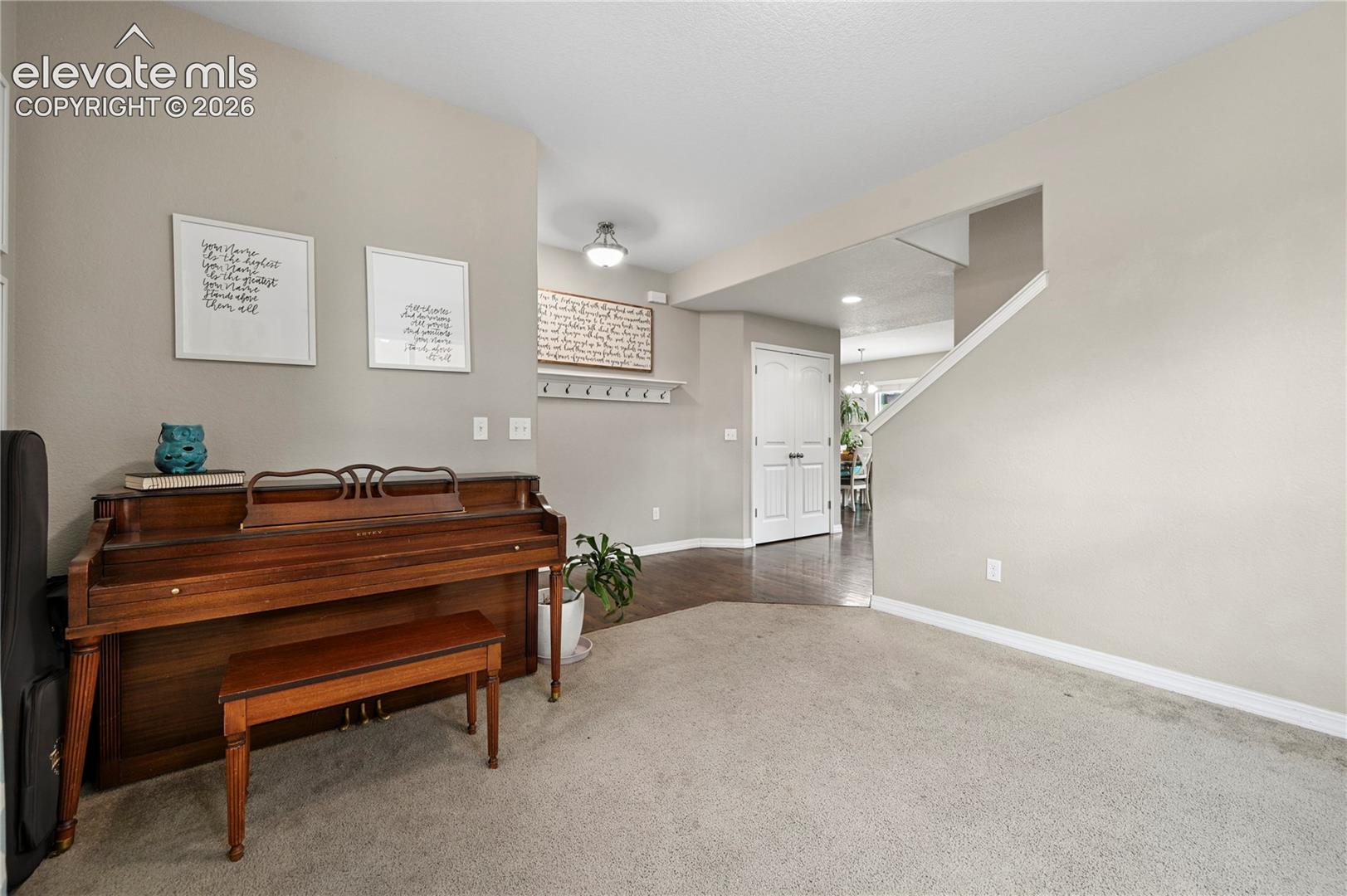 Listing photo 8 for 10637 Echo Canyon Drive